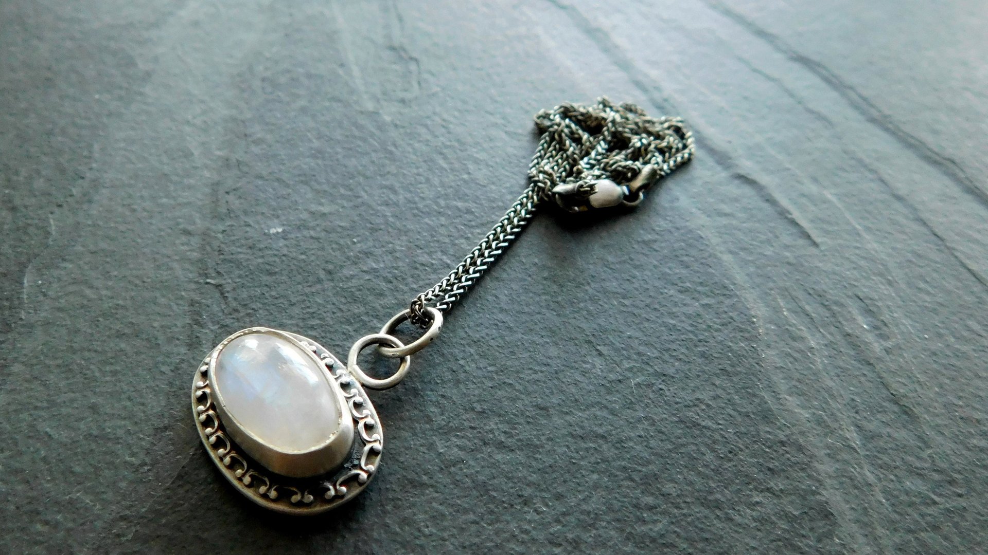 Rainbow Moonstone Sterling Silver Ornate Patterned Wire Pendant Necklace