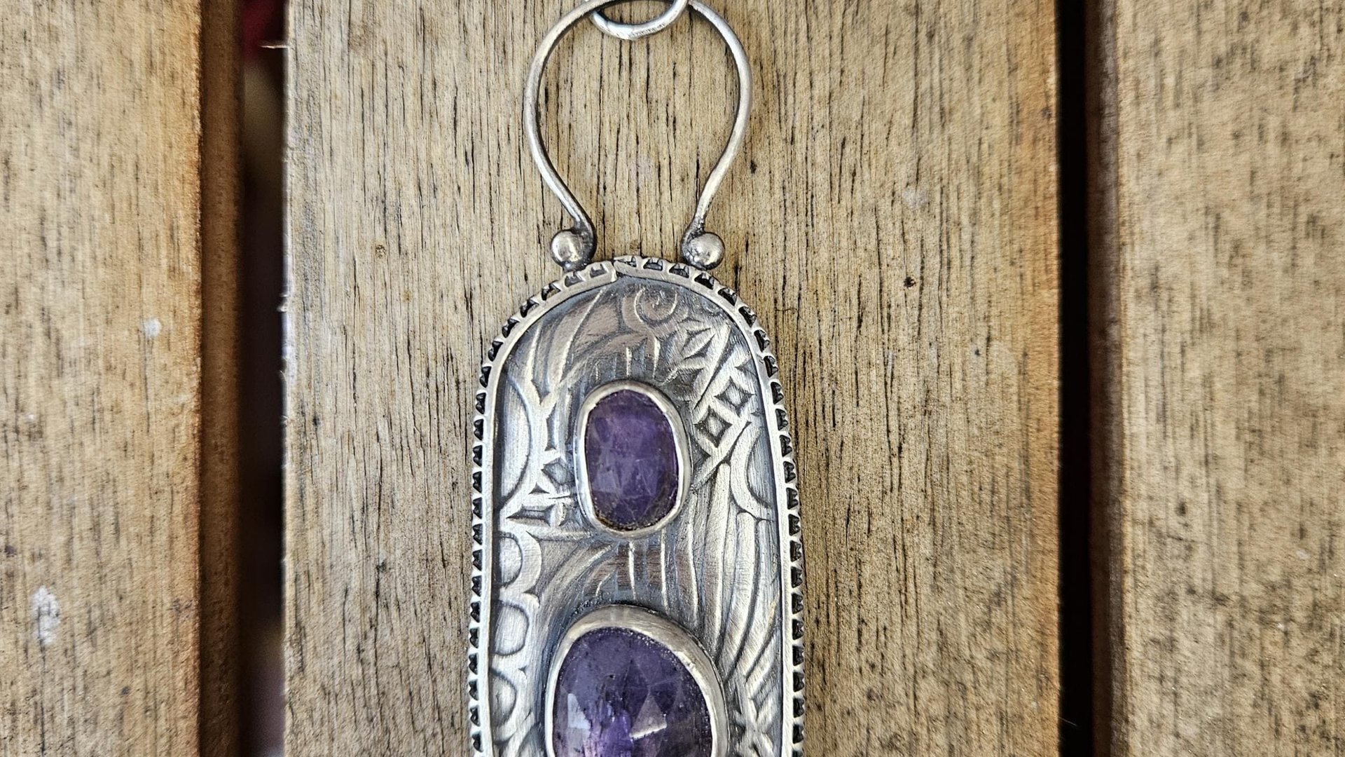 Tanzanite Multi Stone Patterned Sterling Silver Pendant Necklace
