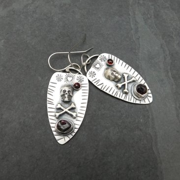 Skull Crossbone Rough Ant Hill Garnet Sterling Silver Earrings, Gemstone Skull Jewelry, Day Of The Dead Dangles
