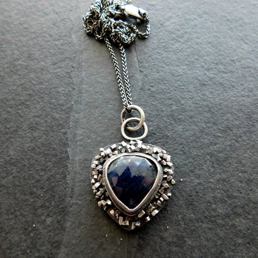 Rosecut Blue Sapphire Oxidized Sterling Silver Textured Wire Fragments Modernist Pendant Necklace