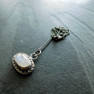 Rainbow Moonstone Sterling Silver Ornate Patterned Wire Pendant Necklace