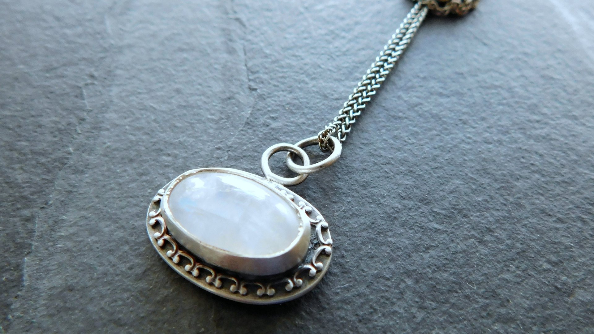 Rainbow Moonstone Sterling Silver Ornate Patterned Wire Pendant Necklace